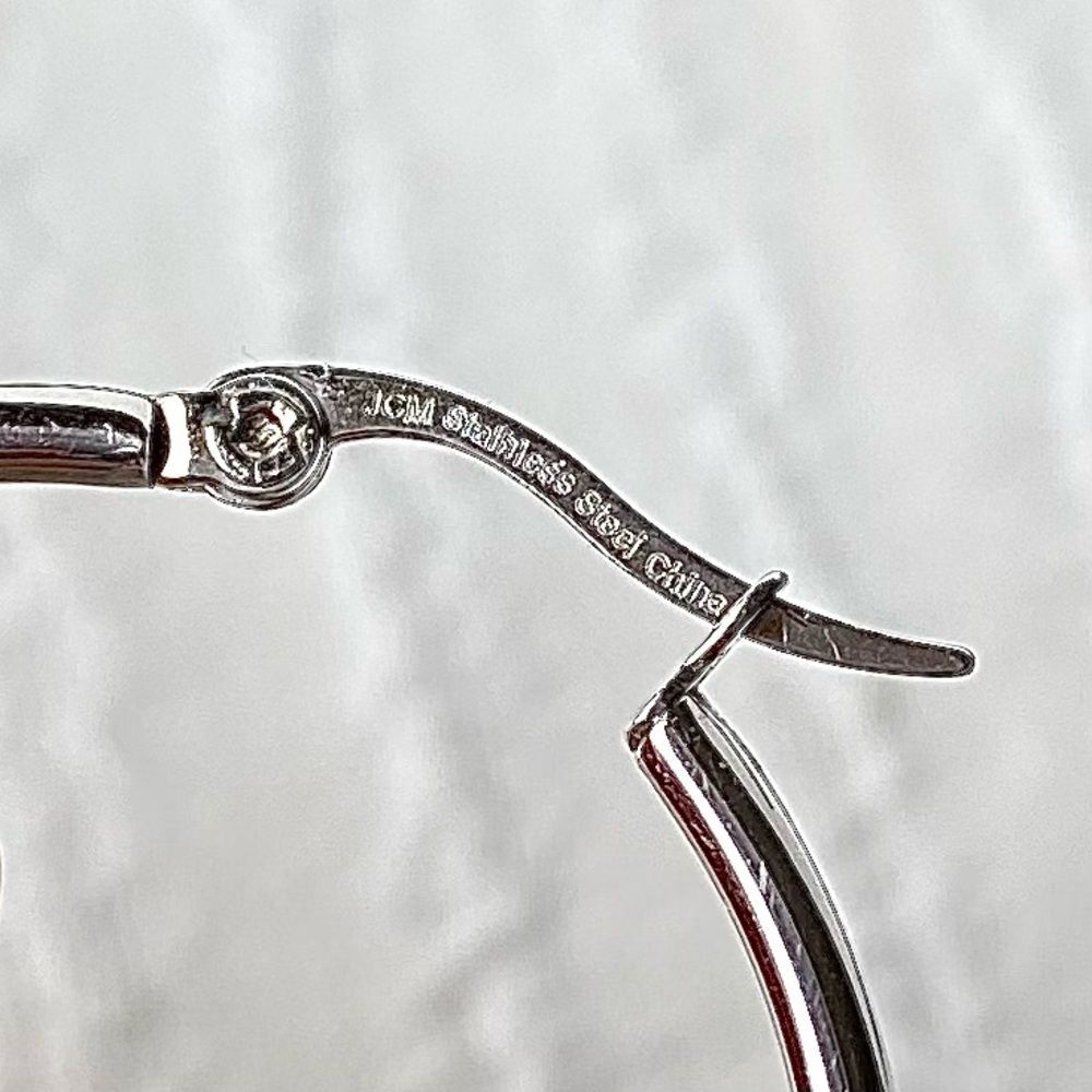 Jacmel Mauritius | Stainless Steel Heart & Hoop Mismatched Earrings 1 3/8" Long - Picture 4 of 6
